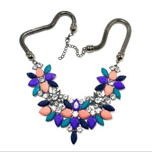 (3/$15) Floral statement necklace